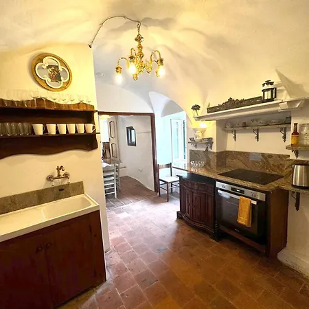 Apartment Principessa Grace Italy Sleeps 3